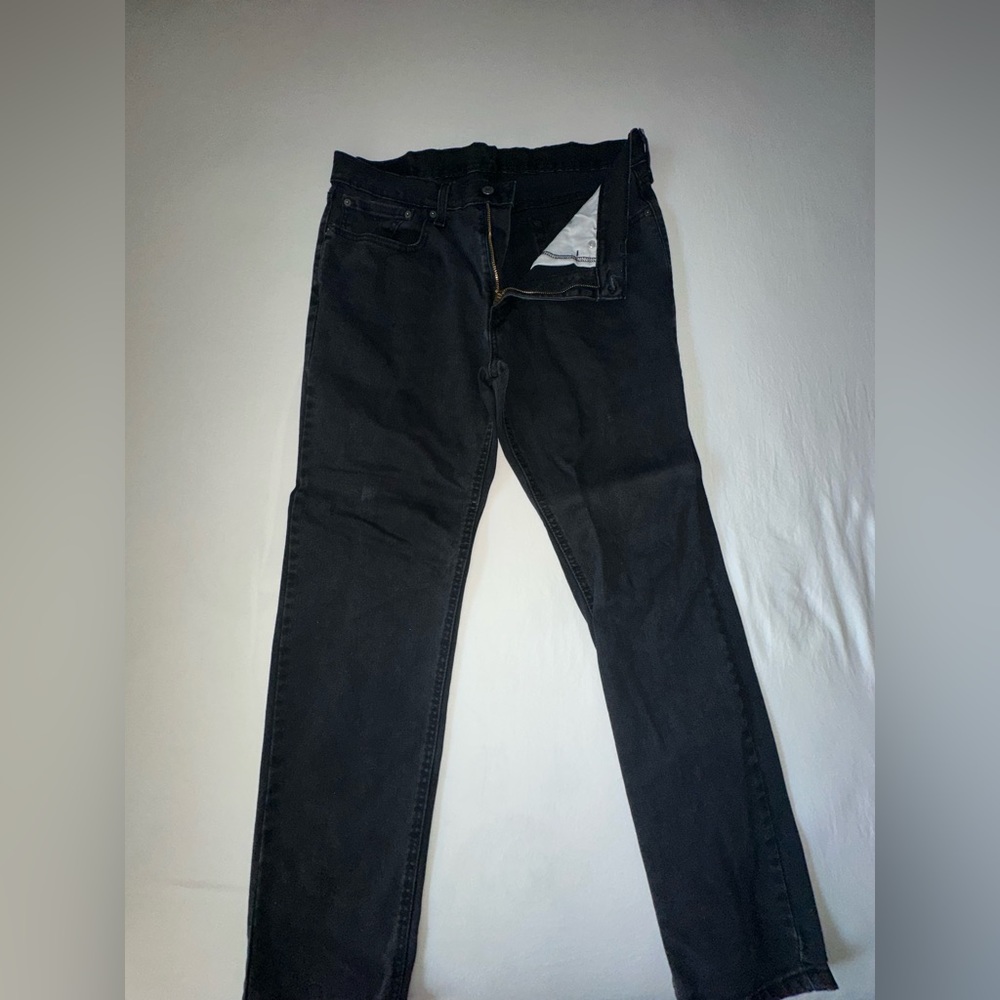 Levis